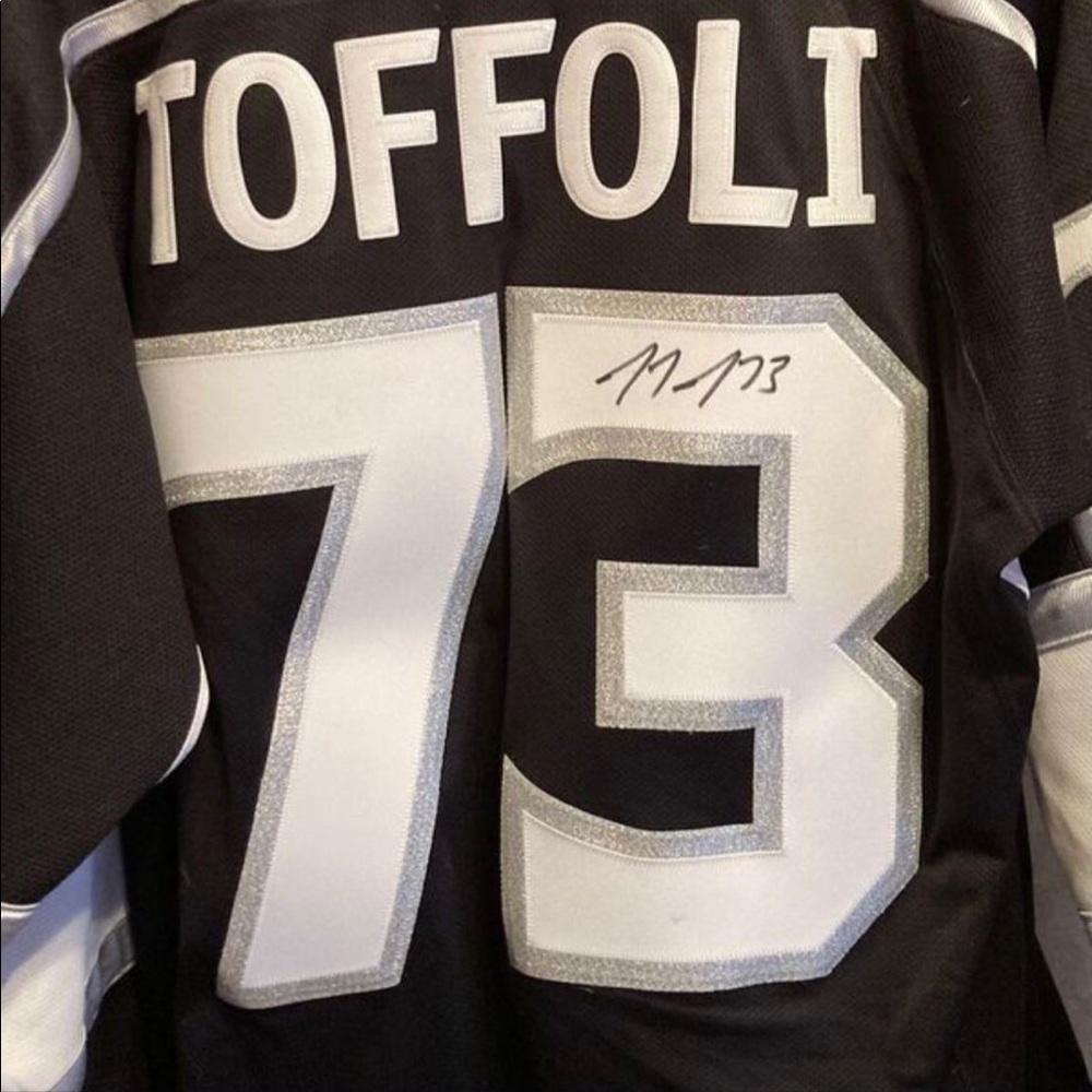 LA Kings Signed Tyler Toffoli Jersey